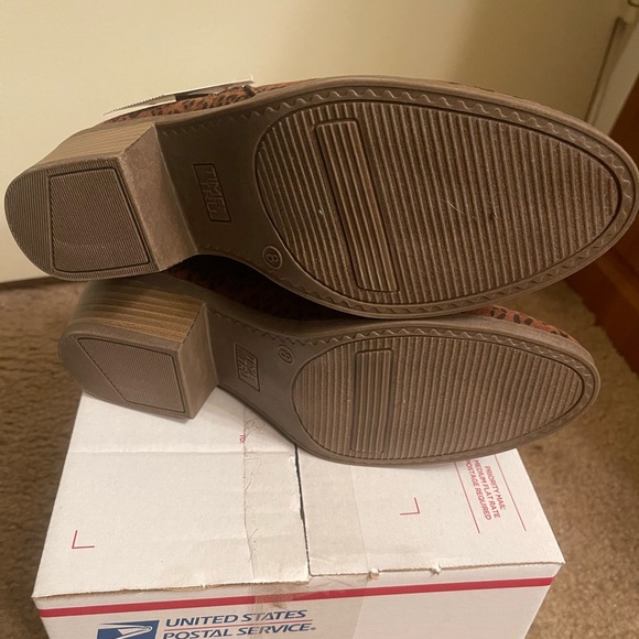 NWOB Time an Tru Animal Print Booties Size 8 - Picture 2 of 4